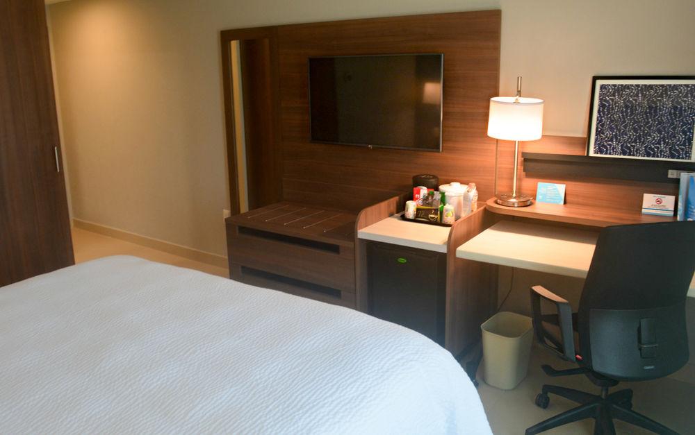 Fairfield Inn & Suites By Marriott كواتزاكوالكوس المظهر الخارجي الصورة