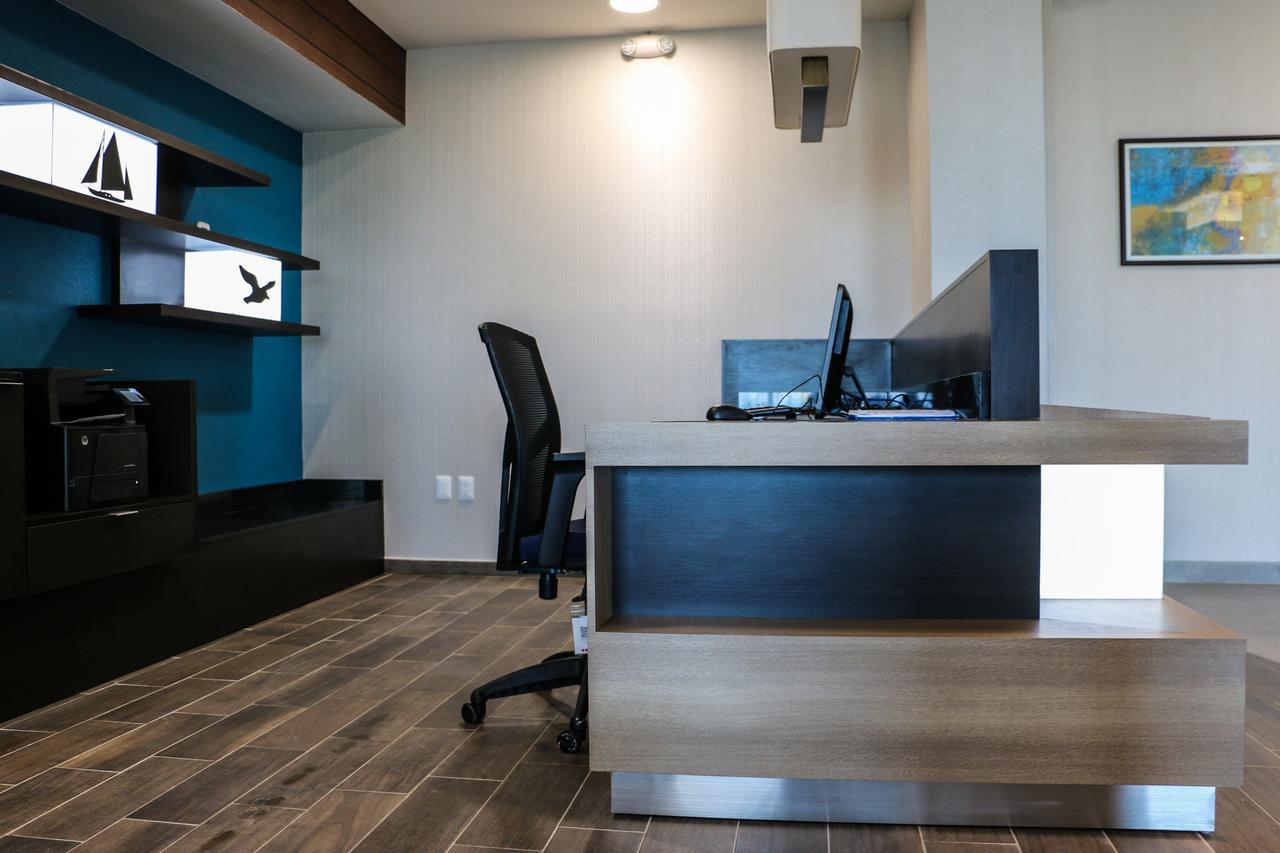 Fairfield Inn & Suites By Marriott كواتزاكوالكوس المظهر الخارجي الصورة