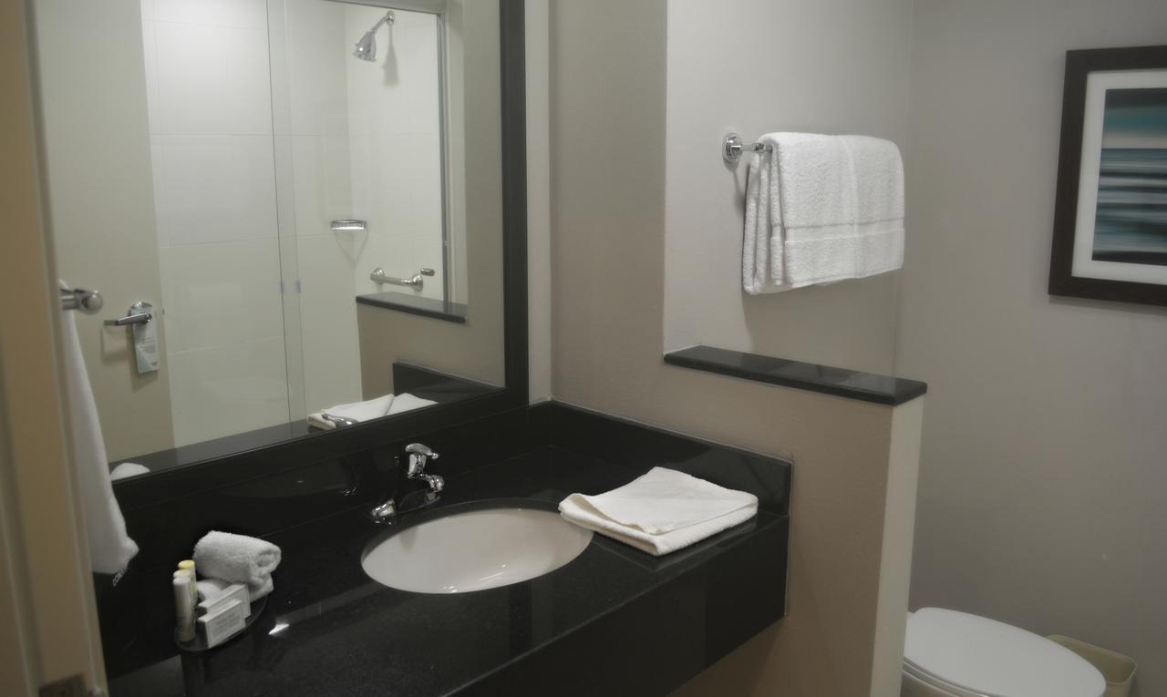 Fairfield Inn & Suites By Marriott كواتزاكوالكوس المظهر الخارجي الصورة