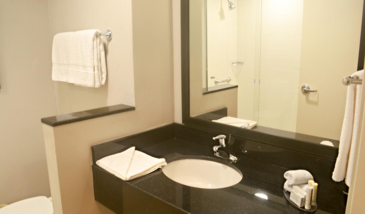 Fairfield Inn & Suites By Marriott كواتزاكوالكوس المظهر الخارجي الصورة