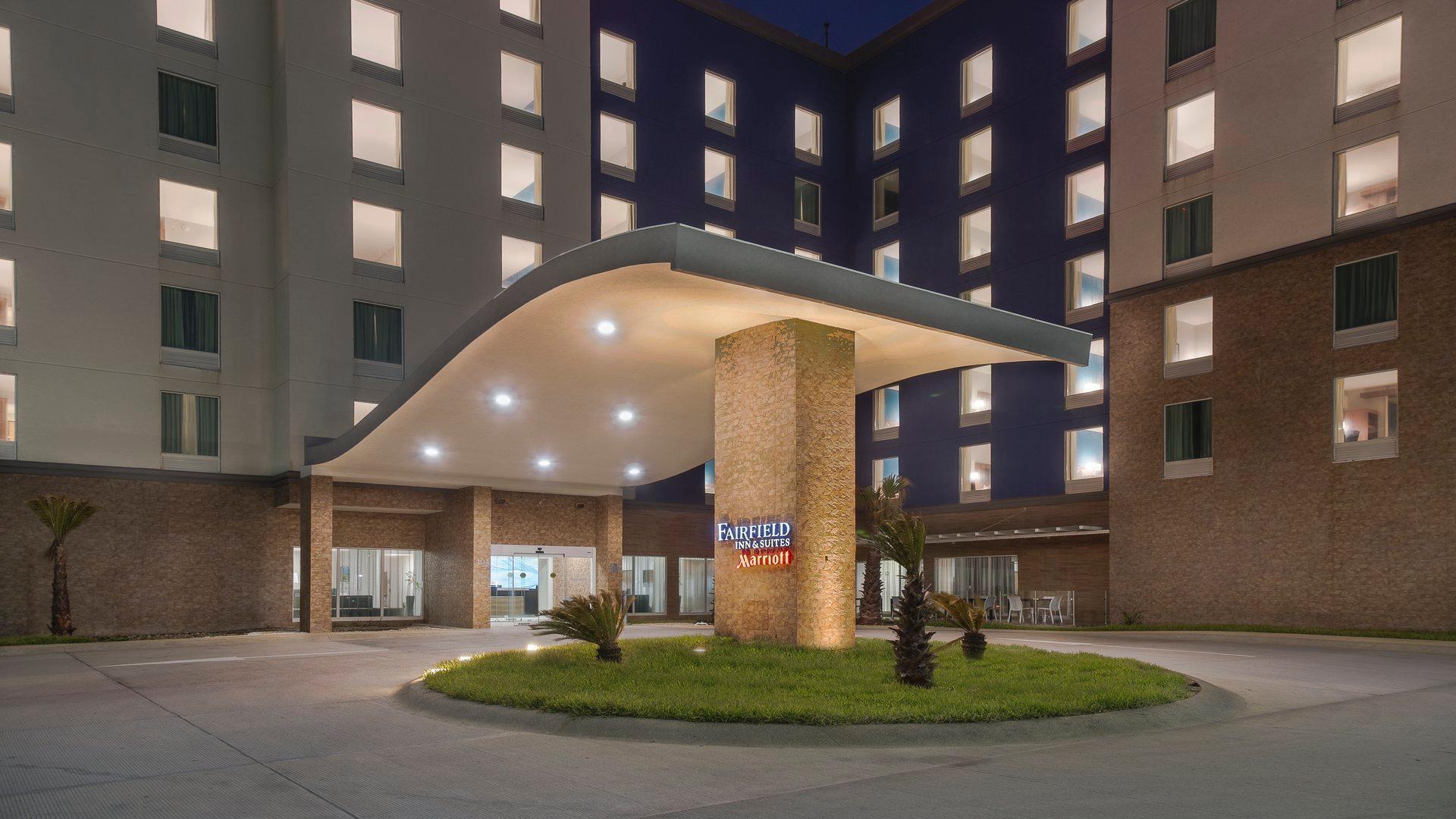 Fairfield Inn & Suites By Marriott كواتزاكوالكوس المظهر الخارجي الصورة