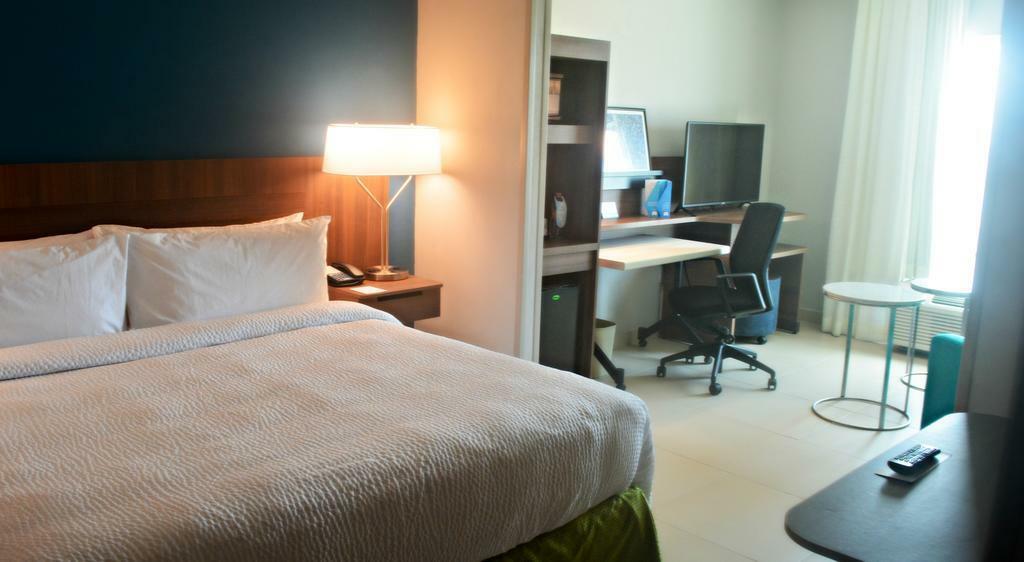 Fairfield Inn & Suites By Marriott كواتزاكوالكوس المظهر الخارجي الصورة